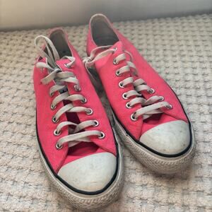Converse all star chuck Taylor Womens size 11 shoes Hot pink low top sneakers
